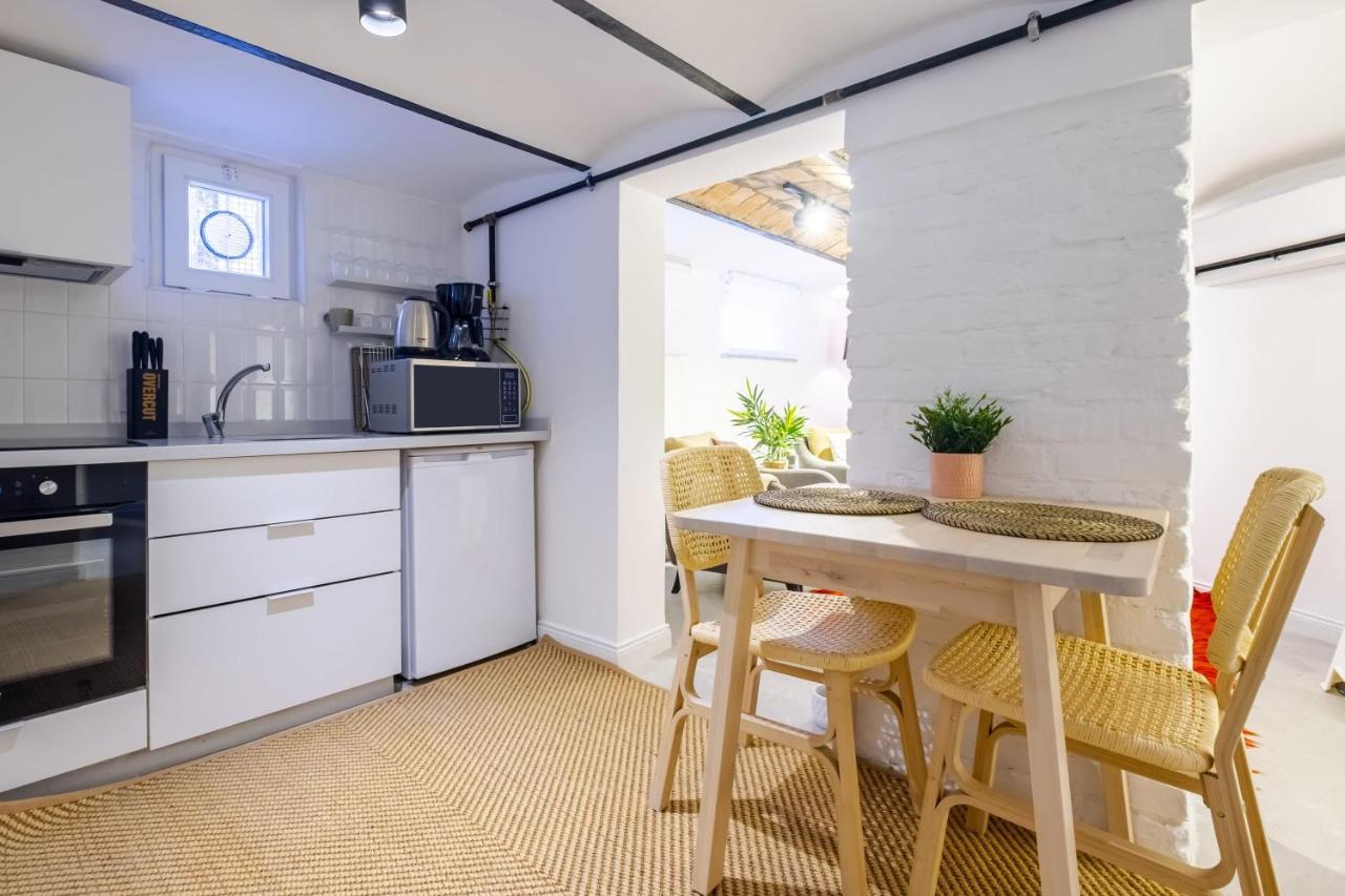 Appartement Vibrant Flat 5 Minutes Walk To Istiklal In Beyoglu à Istambul Extérieur photo