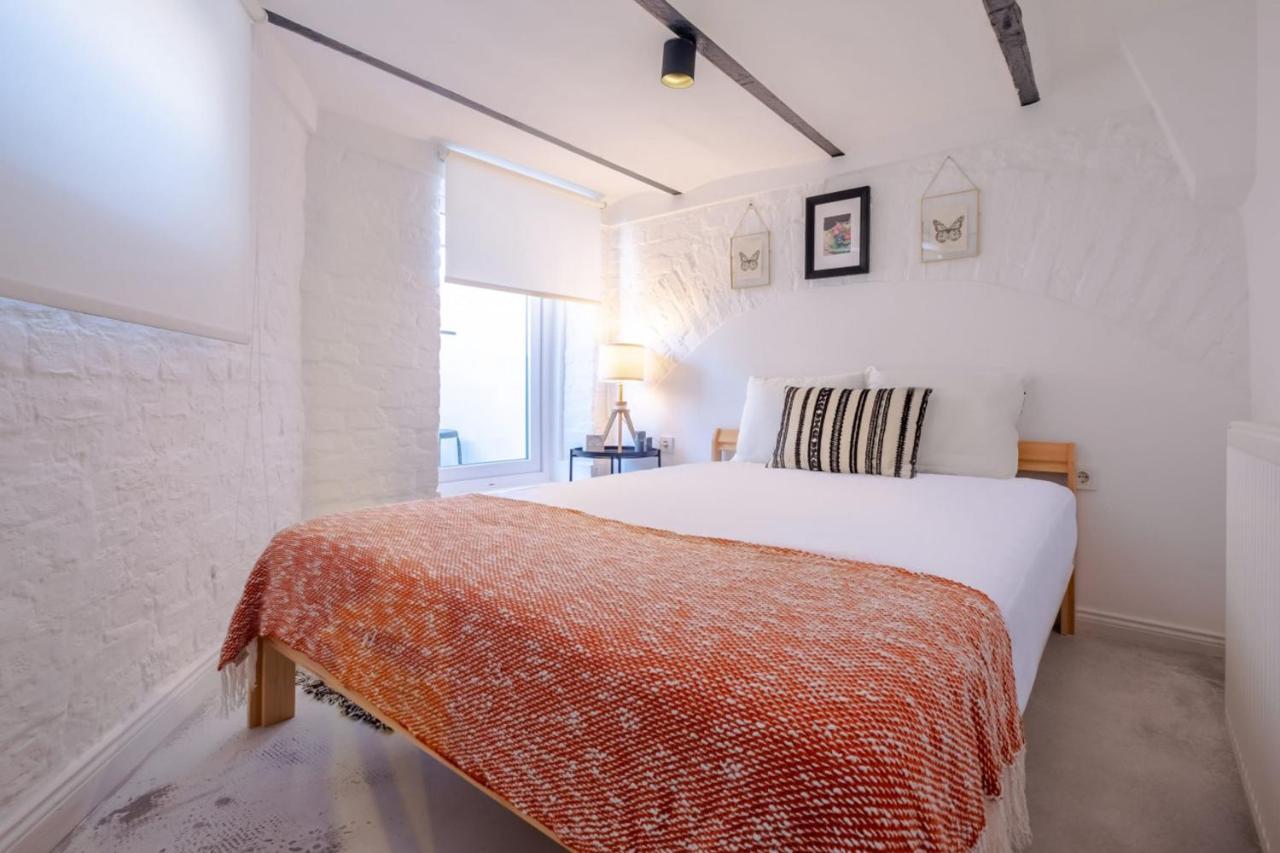 Appartement Vibrant Flat 5 Minutes Walk To Istiklal In Beyoglu à Istambul Extérieur photo