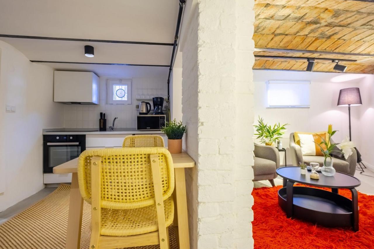 Appartement Vibrant Flat 5 Minutes Walk To Istiklal In Beyoglu à Istambul Extérieur photo